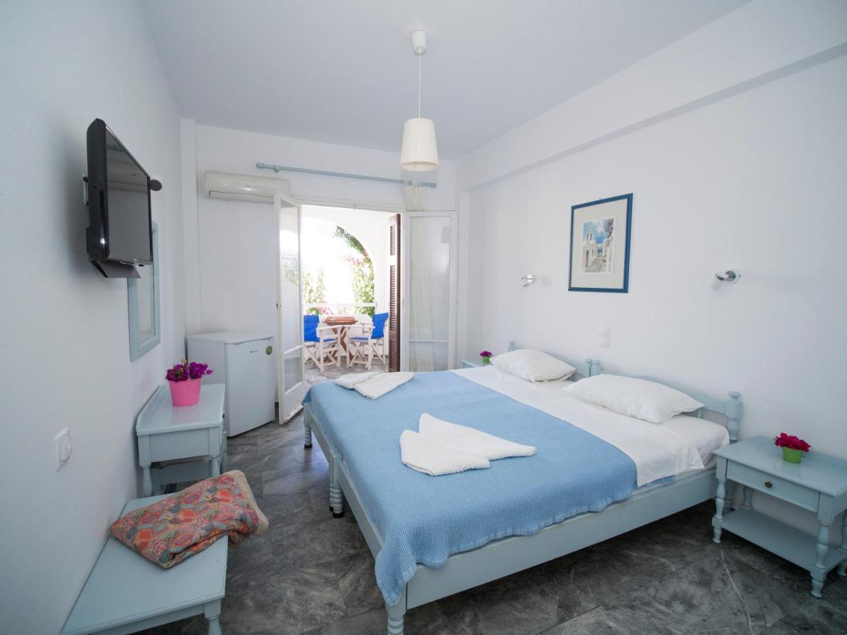 Hotel Karanasos à Batsíon Chambre photo