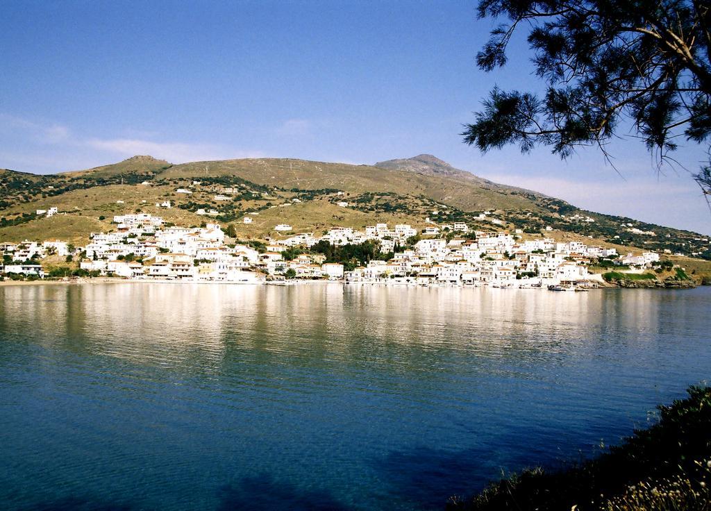 Hotel Karanasos à Batsíon Extérieur photo