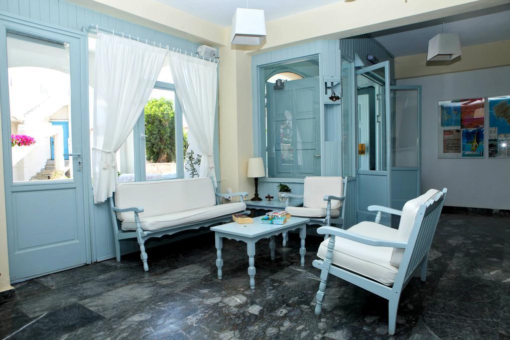 Hotel Karanasos à Batsíon Extérieur photo